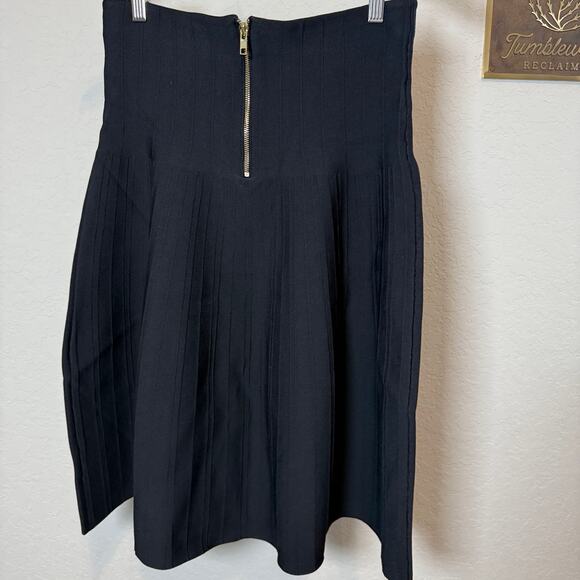 Women's Aleeza Paris Beautiful Black Pleated Midi Skirt Size Medium NEW - Picture 12 of 12